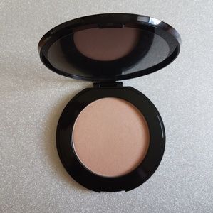 Smashbox deluxe highlighter